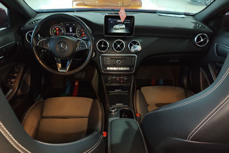 Used Mercedes-Benz A-Class 2017 A 200 Dynamic Edition Center Console