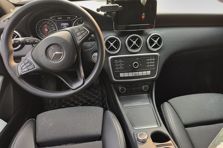 Used Mercedes-Benz A-Class 2017 A 180 Center Console