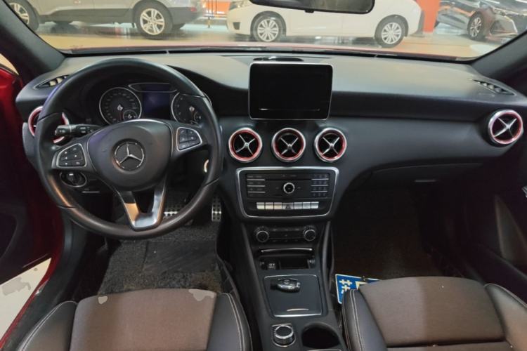 Used Mercedes-Benz A-Class 2017 A 200 Dynamic Edition Center Console