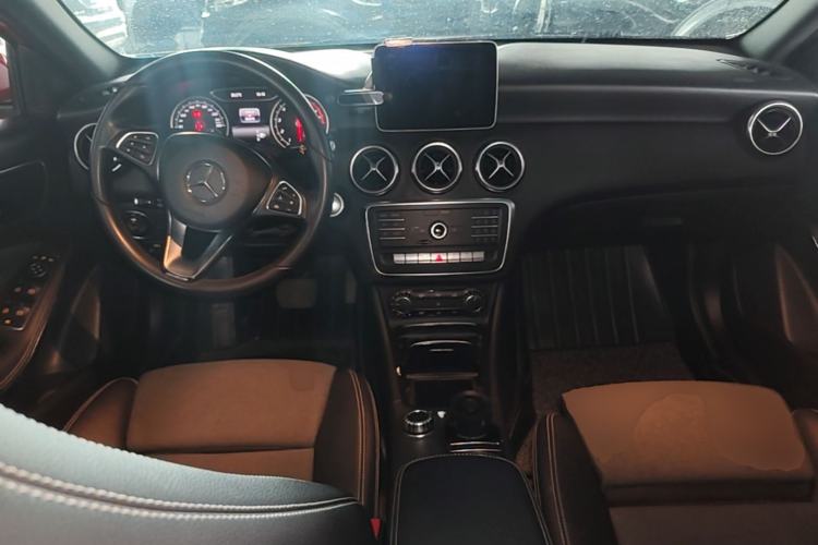 Used Mercedes-Benz A-Class 2017 Revised A 200 Dynamic Edition Center Console