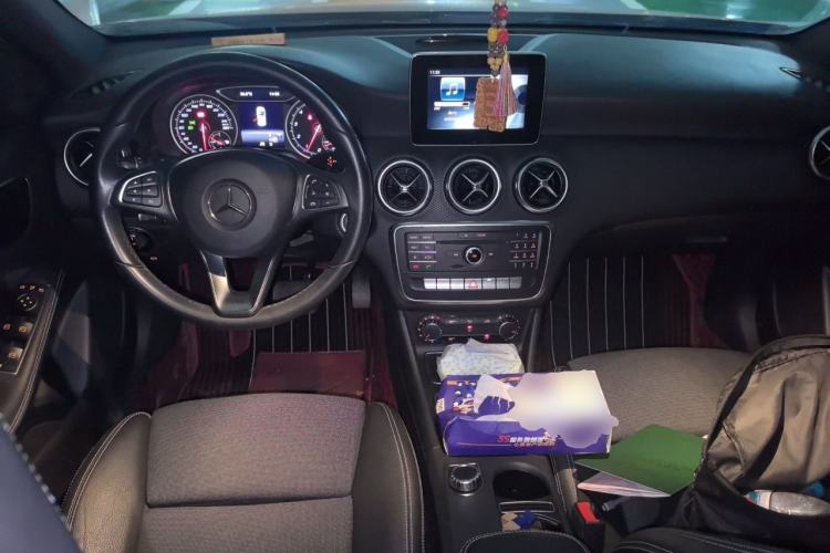 Used Mercedes-Benz A-Class 2017 A 200 Dynamic Edition Center Console