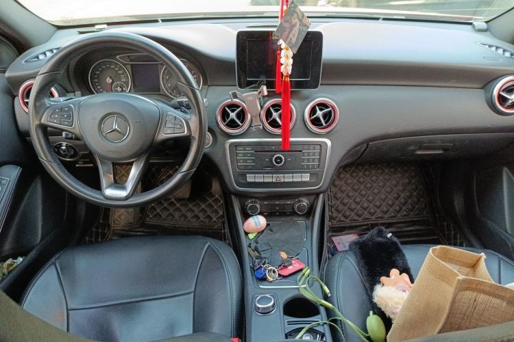 Used Mercedes-Benz A-Class 2017 A 200 Dynamic Edition Center Console