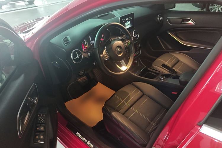 Used Mercedes-Benz A-Class 2017 A 200 Fashion Model Driver Seat