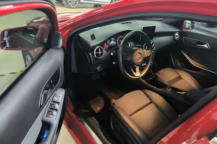 Used Mercedes-Benz A-Class 2017 Revised A 200 Dynamic Edition Driver Seat