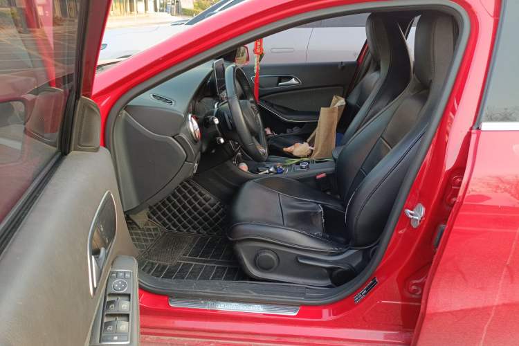 Used Mercedes-Benz A-Class 2017 A 200 Dynamic Edition Driver Seat