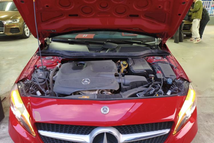 Used Mercedes-Benz A-Class 2017 Revised Version A 200 Fashion Edition Engine Bay