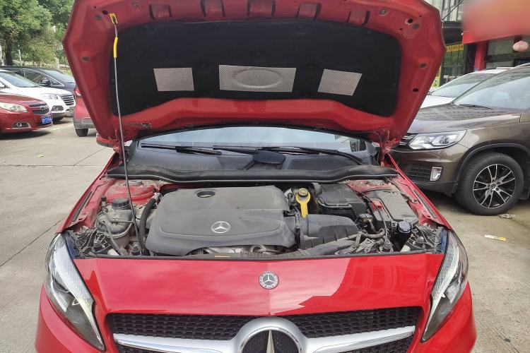 Used Mercedes-Benz A-Class 2017 Revised Version A 200 Fashion Edition Engine Bay