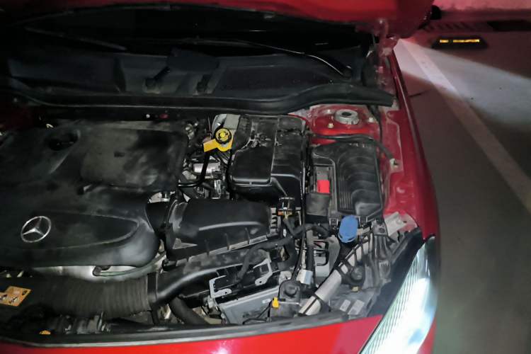 Used Mercedes-Benz A-Class 2017 A 200 Fashion Model Engine Bay Left