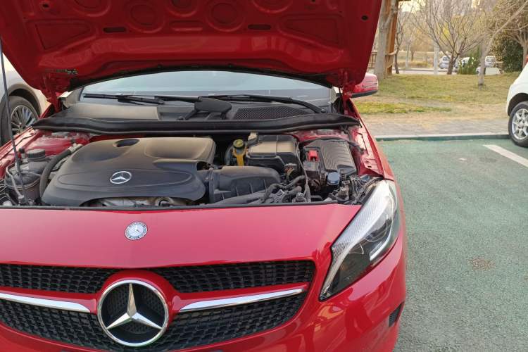 Used Mercedes-Benz A-Class 2017 A 200 Dynamic Edition Engine Bay Left