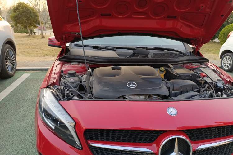 Used Mercedes-Benz A-Class 2017 A 200 Dynamic Edition Engine Bay Right