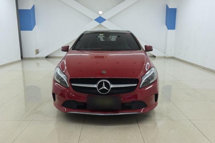 Used Mercedes-Benz A-Class 2017 Revised Version A 200 Fashion Edition Exterior 1