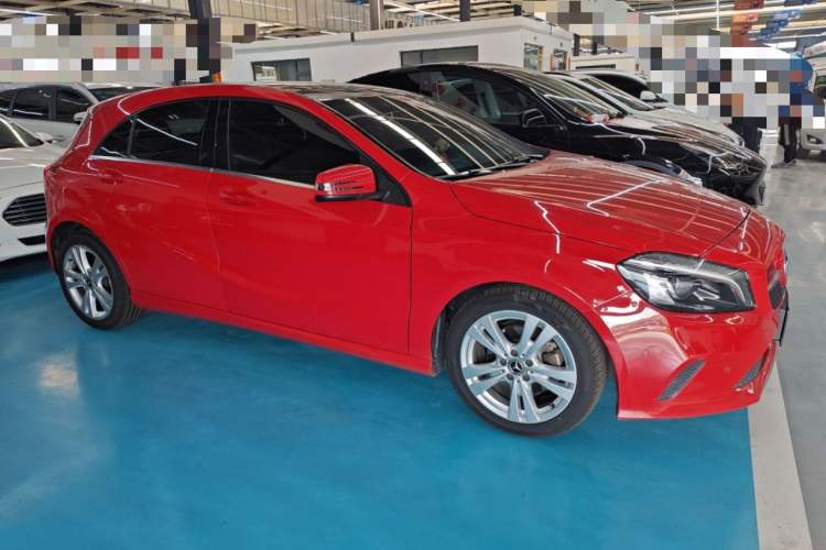 Used Mercedes-Benz A-Class 2017 Revised A 200 Dynamic Edition Exterior 2