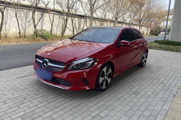 Used Mercedes-Benz A-Class 2017 A 200 Fashion Model Exterior 2