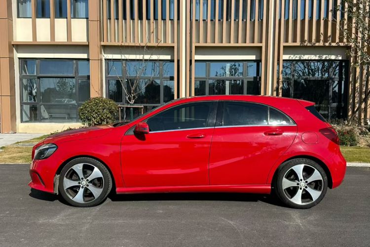 Used Mercedes-Benz A-Class 2017 A 200 Fashion Model Exterior 3