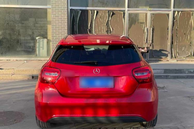 Used Mercedes-Benz A-Class 2017 A 180 Exterior 4