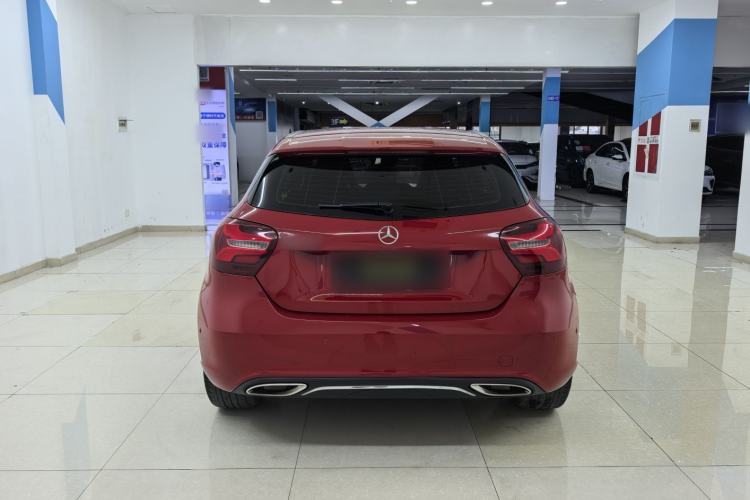 Used Mercedes-Benz A-Class 2017 Revised Version A 200 Fashion Edition Exterior 4