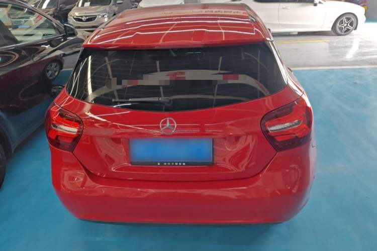 Used Mercedes-Benz A-Class 2017 Revised A 200 Dynamic Edition Exterior 5