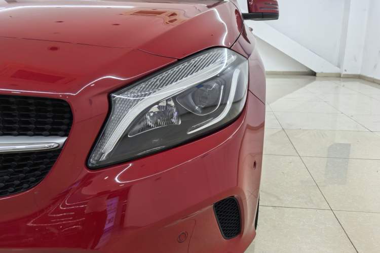 Used Mercedes-Benz A-Class 2017 Revised Version A 200 Fashion Edition Exterior 6