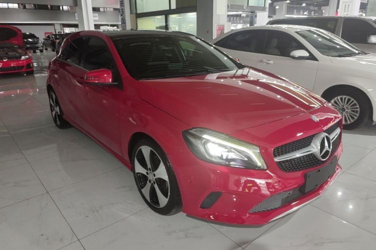 Used Mercedes-Benz A-Class 2017 A 200 Fashion Model Front Right 45 Deg