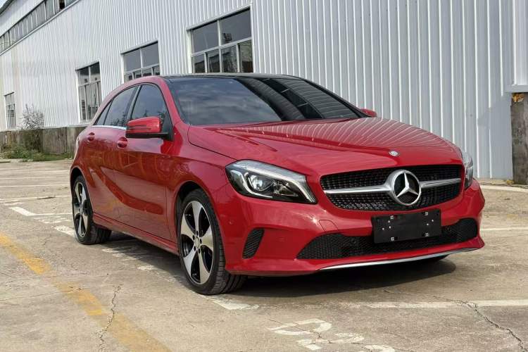 Used Mercedes-Benz A-Class 2017 A 200 Fashion Model Front Right 45 Deg
