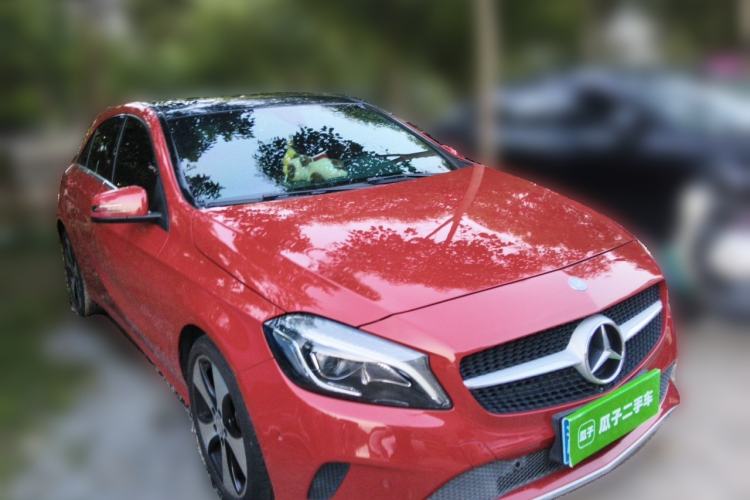 Used Mercedes-Benz A-Class 2017 A 200 Fashion Model Front Right 45 Deg