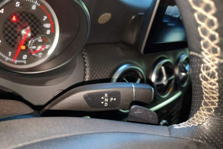 Used Mercedes-Benz A-Class 2017 Revised Version A 200 Fashion Edition Gear Lever