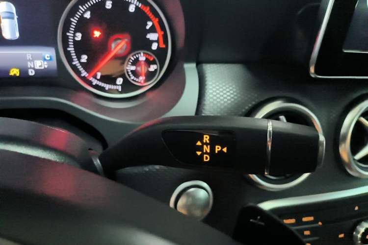 Used Mercedes-Benz A-Class 2017 Revised A 200 Dynamic Edition Gear Lever