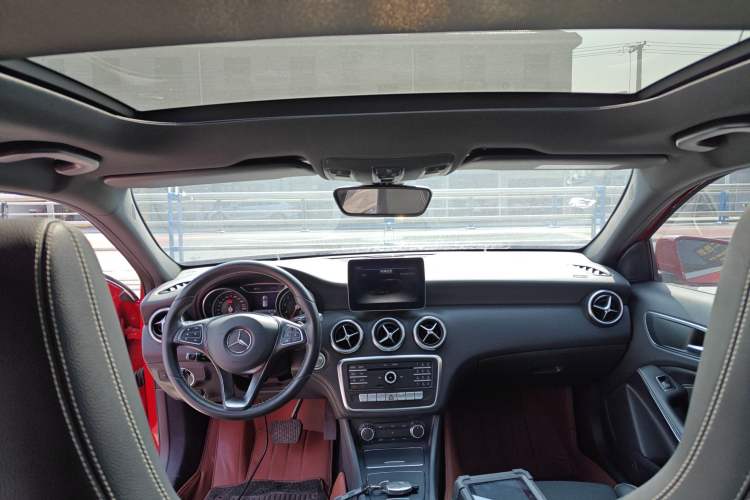 Used Mercedes-Benz A-Class 2017 A 200 Fashion Model Headliner