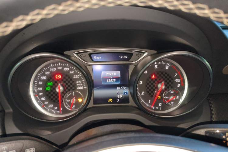 Used Mercedes-Benz A-Class 2017 Revised Version A 200 Fashion Edition Instrument Cluster