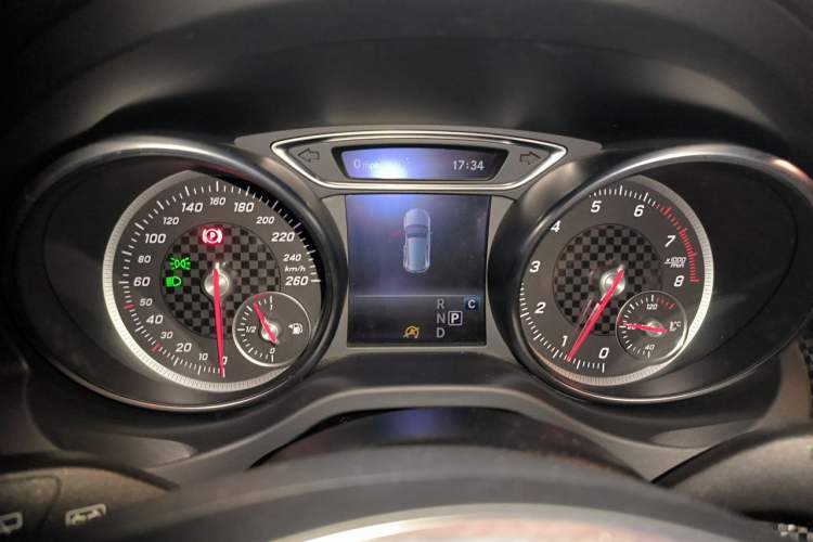 Used Mercedes-Benz A-Class 2017 A 200 Fashion Model Instrument Cluster