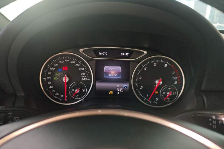 Used Mercedes-Benz A-Class 2017 A 200 Dynamic Edition Instrument Cluster