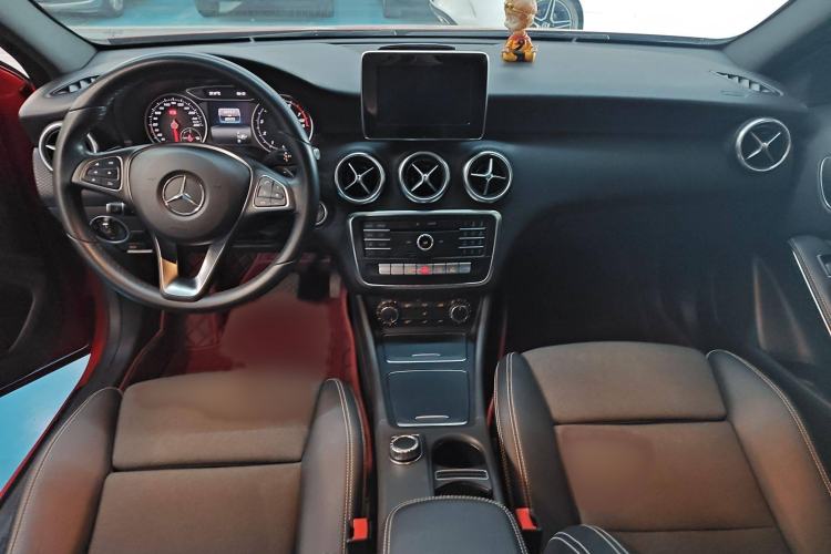 Used Mercedes-Benz A-Class 2017 Revised A 200 Dynamic Edition Interior 1