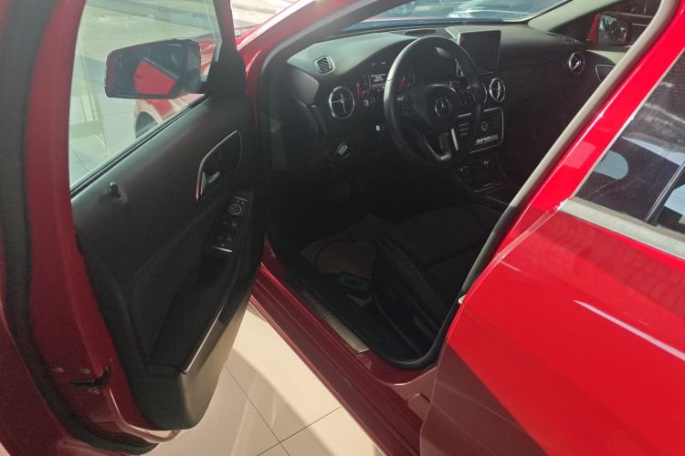 Used Mercedes-Benz A-Class 2017 A 200 Dynamic Edition Interior 3