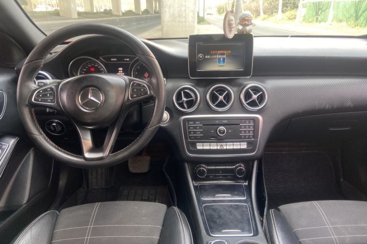 Used Mercedes-Benz A-Class 2017 A 200 Fashion Model Interior 5
