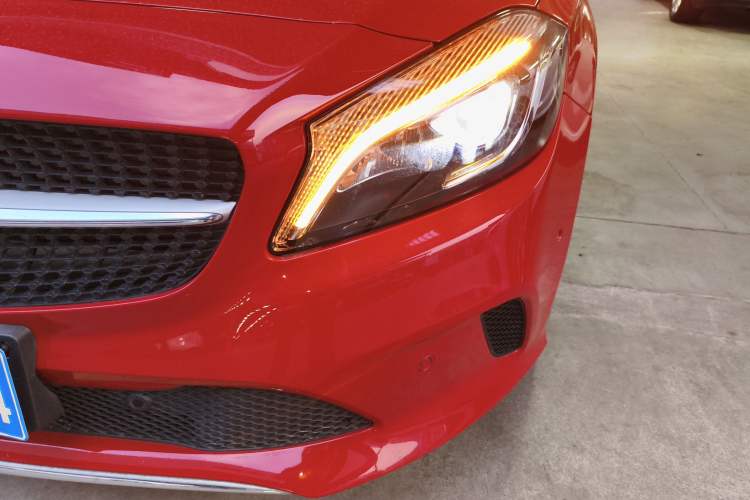 Used Mercedes-Benz A-Class 2017 Revised Version A 200 Fashion Edition Left Front Headlight