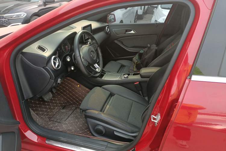 Used Mercedes-Benz A-Class 2017 A 200 Dynamic Edition Left Front Seat