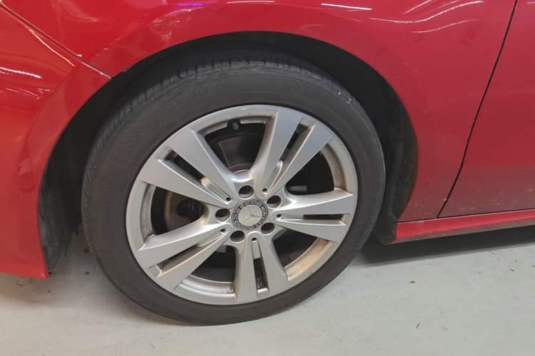 Used Mercedes-Benz A-Class 2017 A 200 Dynamic Edition Left Front Wheel Hub