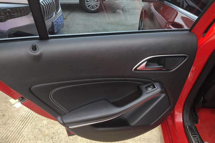 Used Mercedes-Benz A-Class 2017 Revised Version A 200 Fashion Edition Left Rear Door Interior