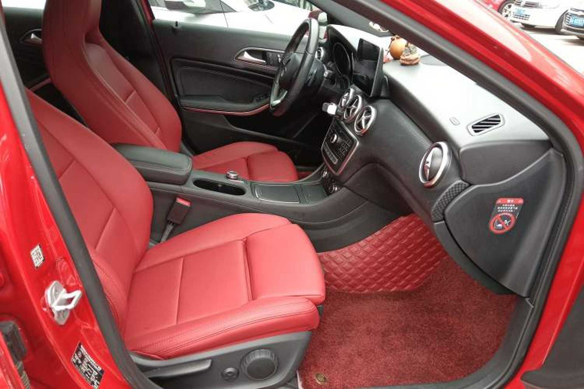 Used Mercedes-Benz A-Class 2017 Revised Version A 200 Fashion Edition Right Front Seat