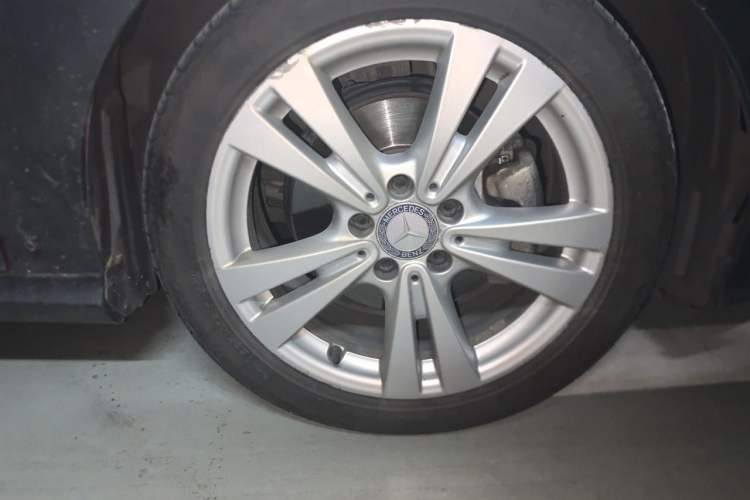 Used Mercedes-Benz A-Class 2017 A 200 Dynamic Edition Right Front Wheel Hub