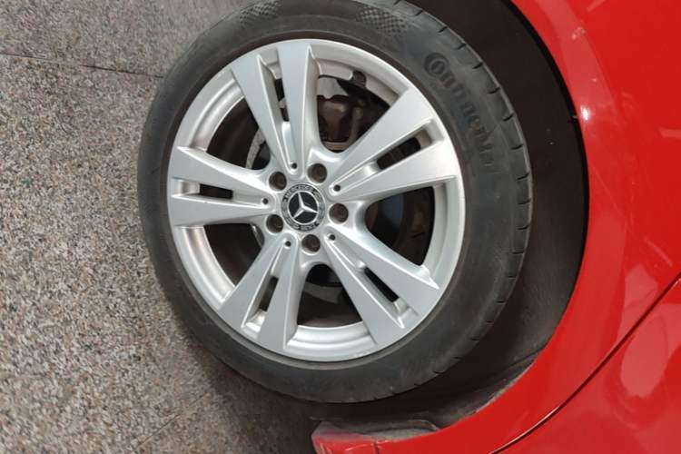 Used Mercedes-Benz A-Class 2017 Revised A 200 Dynamic Edition Right Rear Wheel Hub