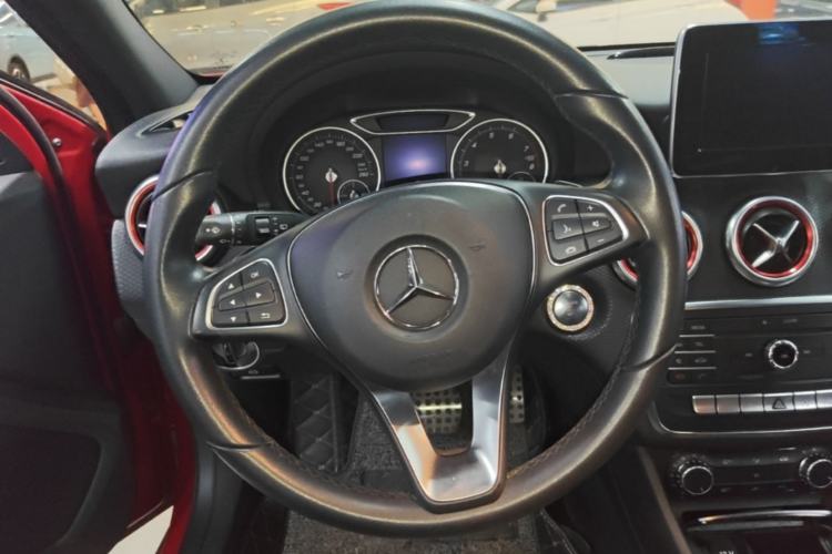 Used Mercedes-Benz A-Class 2017 A 200 Dynamic Edition Steering Wheel