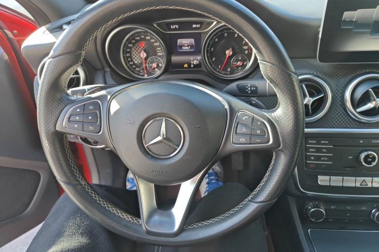 Used Mercedes-Benz A-Class 2017 A 200 Fashion Model Steering Wheel