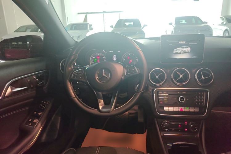 Used Mercedes-Benz A-Class 2017 A 200 Fashion Model Steering Wheel