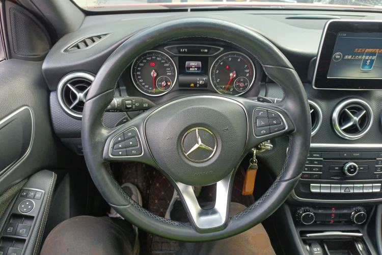 Used Mercedes-Benz A-Class 2017 A 200 Dynamic Edition Steering Wheel