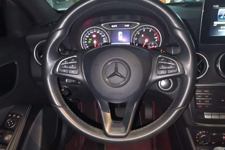 Used Mercedes-Benz A-Class 2017 A 200 Dynamic Edition Steering Wheel