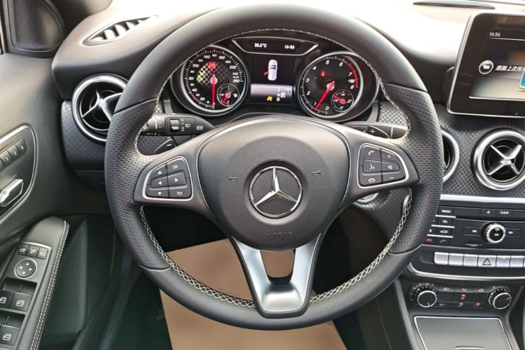 Used Mercedes-Benz A-Class 2017 A 200 Fashion Model Steering Wheel