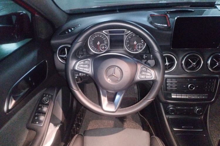 Used Mercedes-Benz A-Class 2017 Revised A 200 Dynamic Edition Steering Wheel