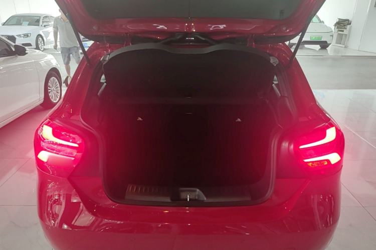 Used Mercedes-Benz A-Class 2017 A 200 Fashion Model Trunk