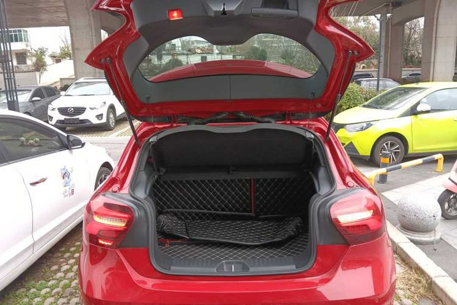 Used Mercedes-Benz A-Class 2017 Revised Version A 200 Fashion Edition Trunk